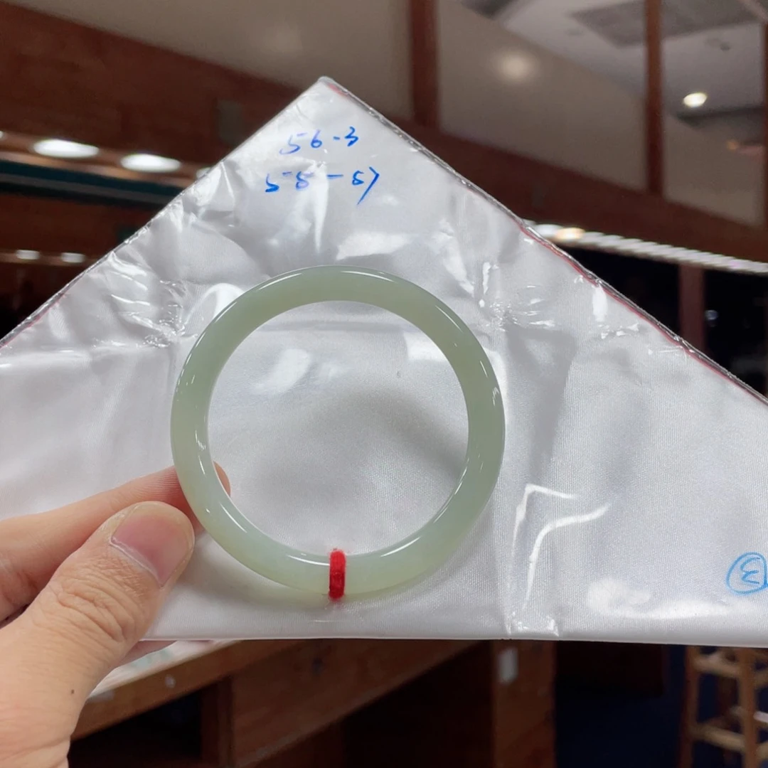 翡翠手镯未镶嵌买断