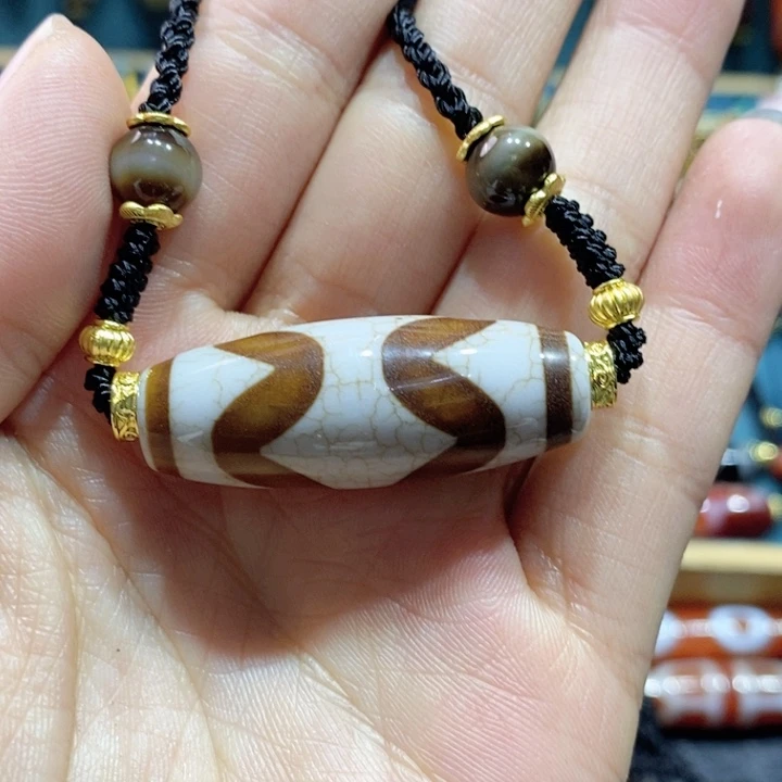 玛瑙/玉髓颈饰合金19