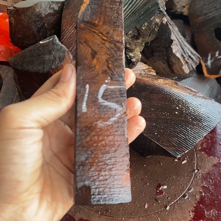 交趾黄檀（大红酸枝）追****风