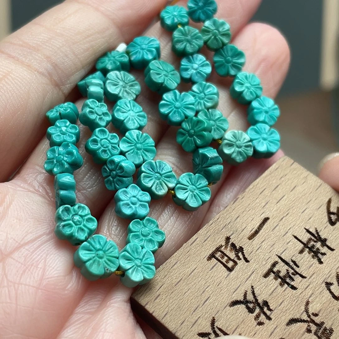 绿松石未镶嵌颈饰