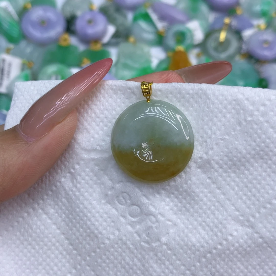 翡翠18K金镶嵌颈饰11111111111