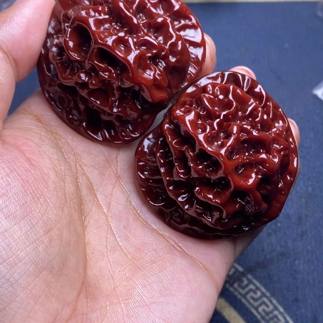 文玩核桃吊坠帝王 49