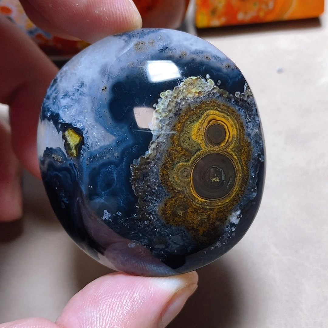 未镶嵌颈饰玛瑙/玉髓?****