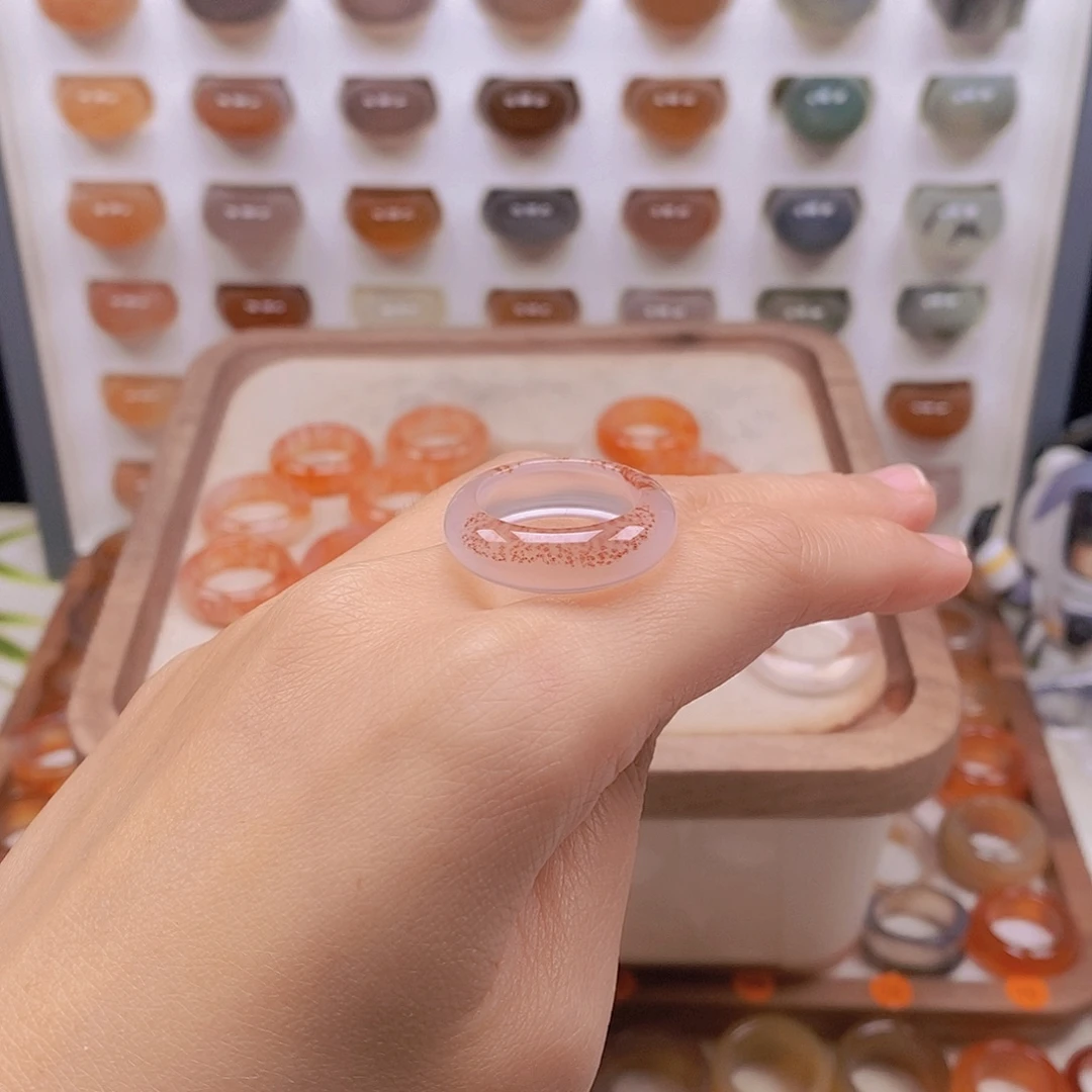 深****玛瑙/玉髓未镶嵌戒指港18