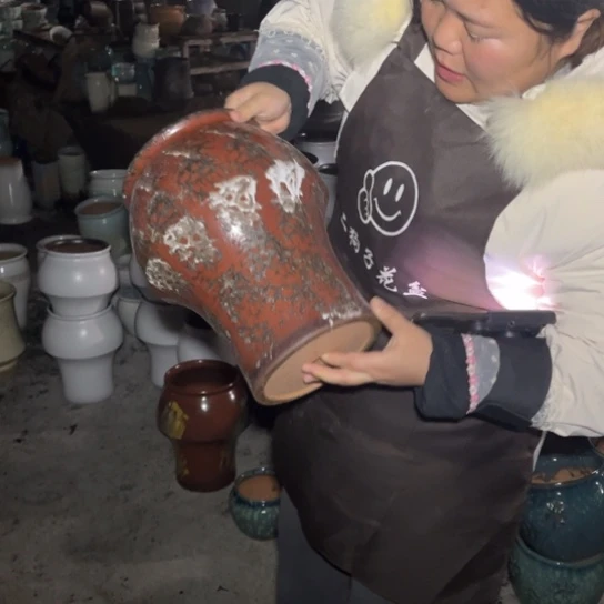 红陶口20高34瑕疵