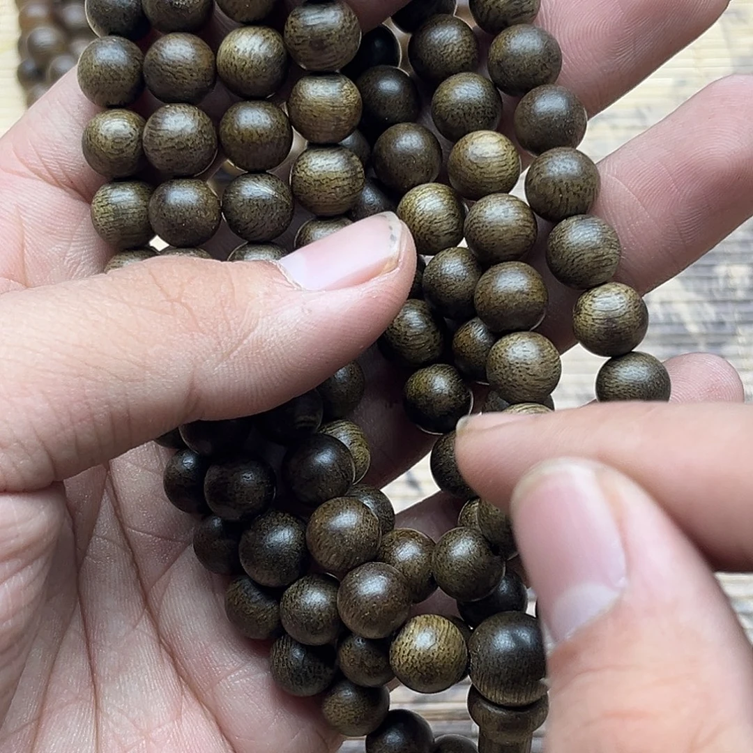 沉香沉香碎屑莺歌绿