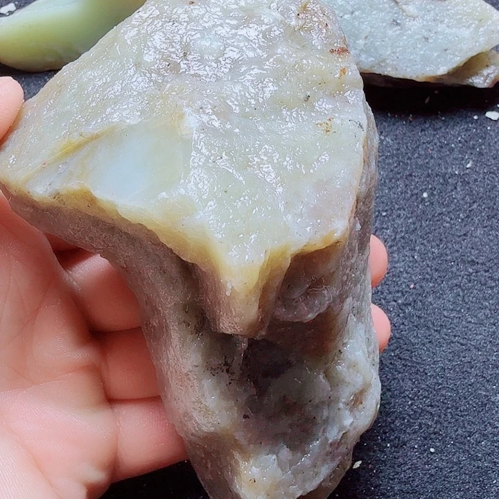 和田玉（糖玉）未镶嵌珠宝半成品