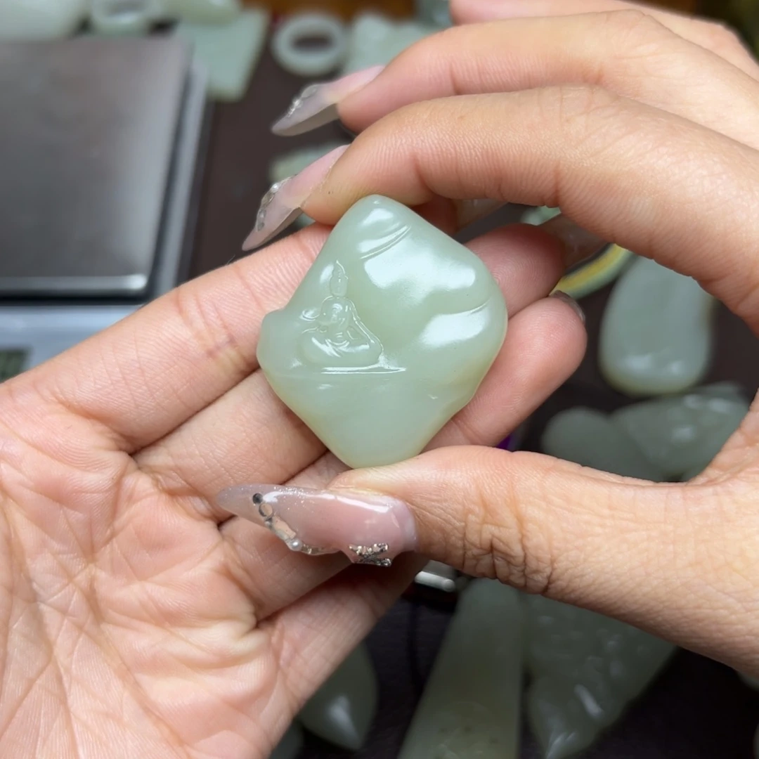 和田玉颈饰未镶嵌