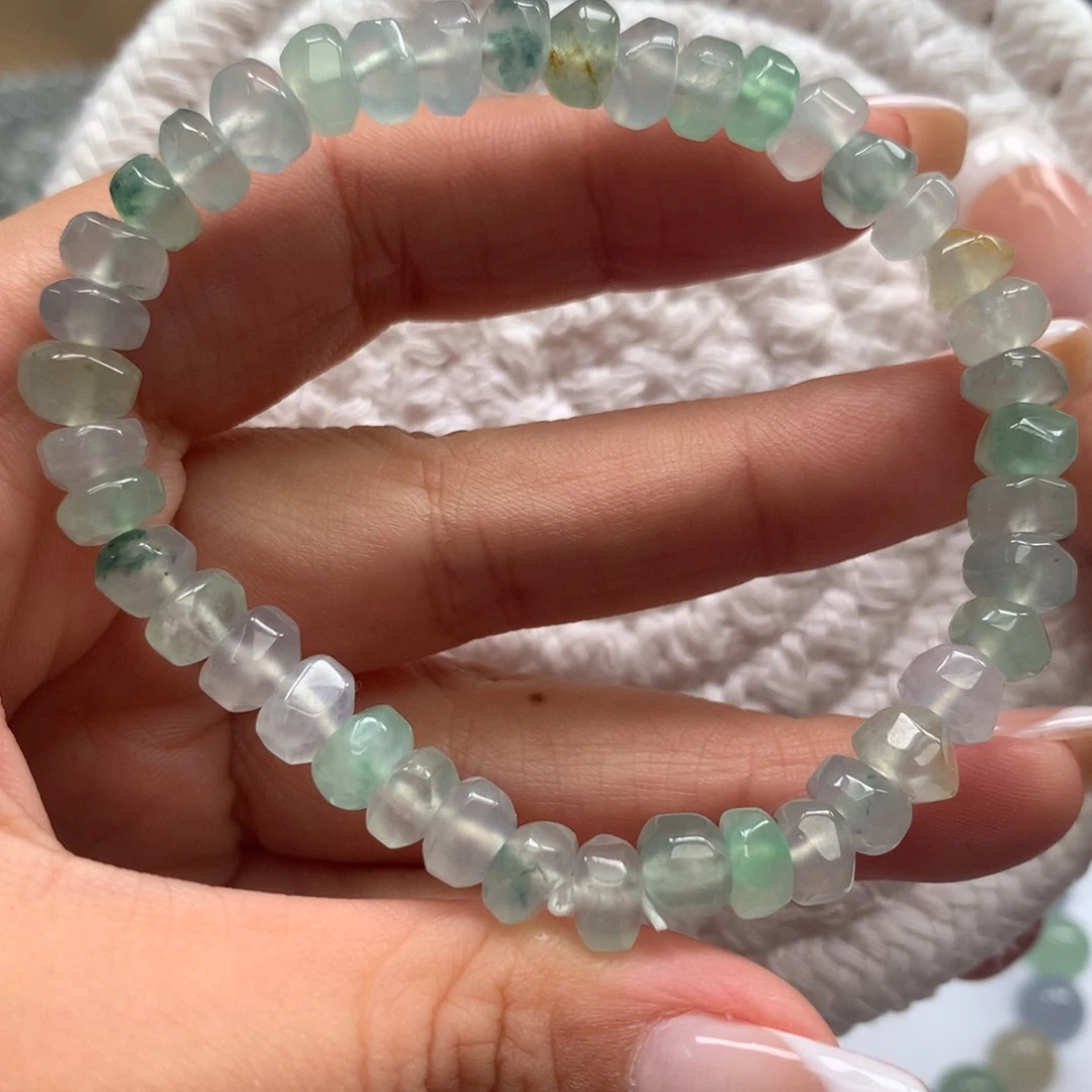 *****翡翠未镶嵌手链卡7左右冰种随形手串