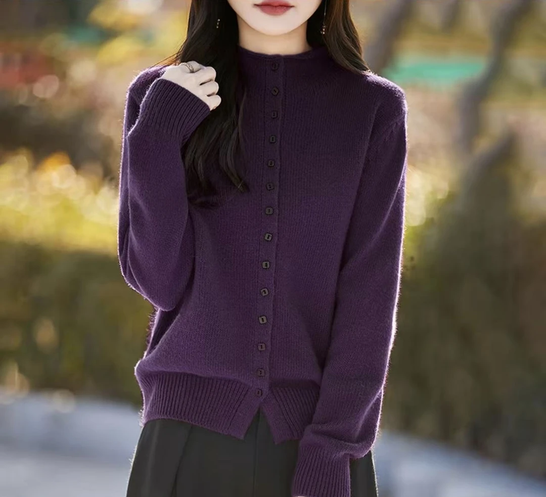 纯色圆领针织衫女秋冬2025新款宽松显瘦百搭小方单排扣长袖毛衣潮