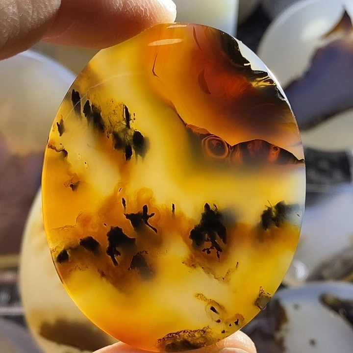 未镶嵌颈饰玛瑙/玉髓轩**康