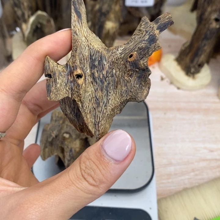 奇楠沉香张勺子26g实心 可手把玩