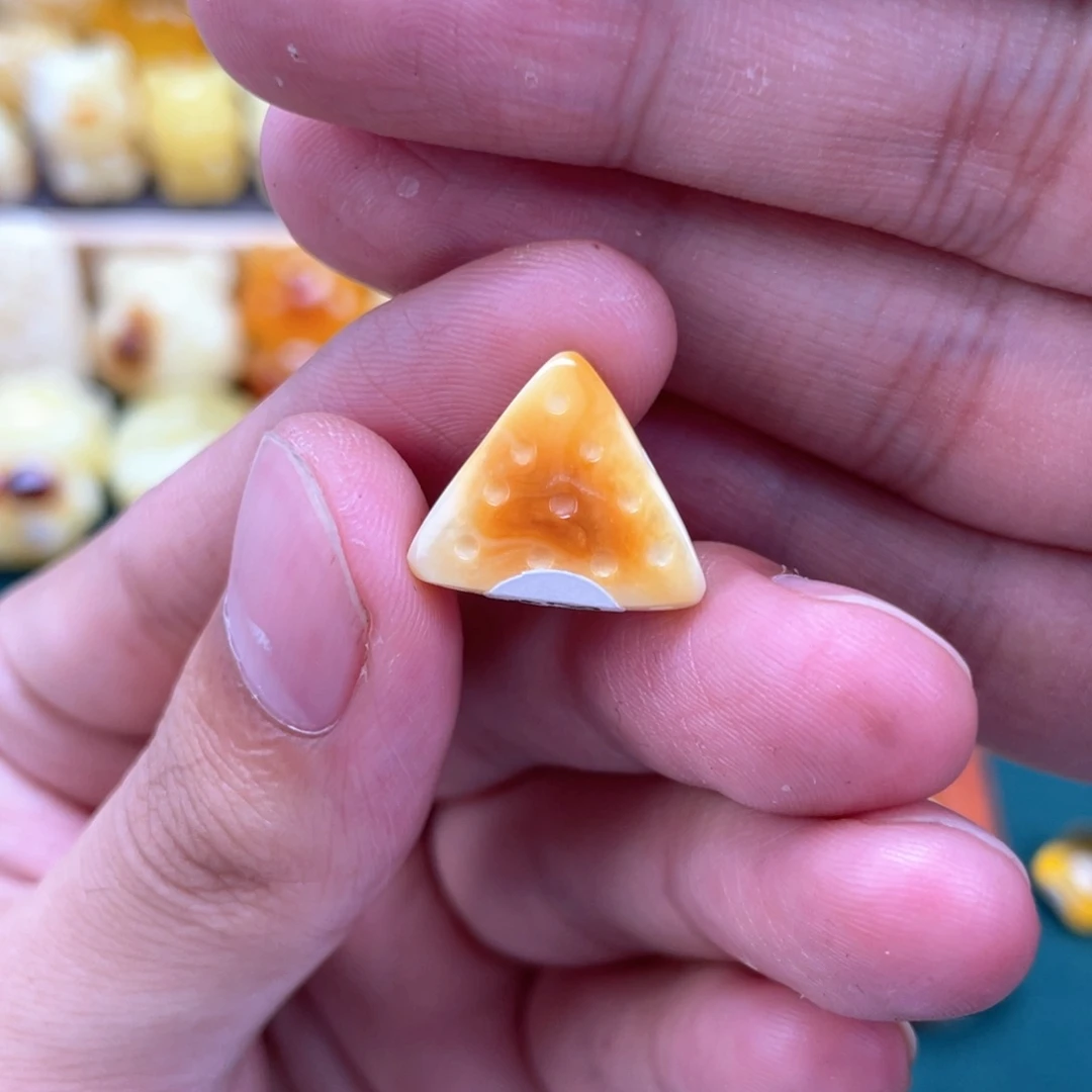 裸石琥珀未镶嵌蜜蜡