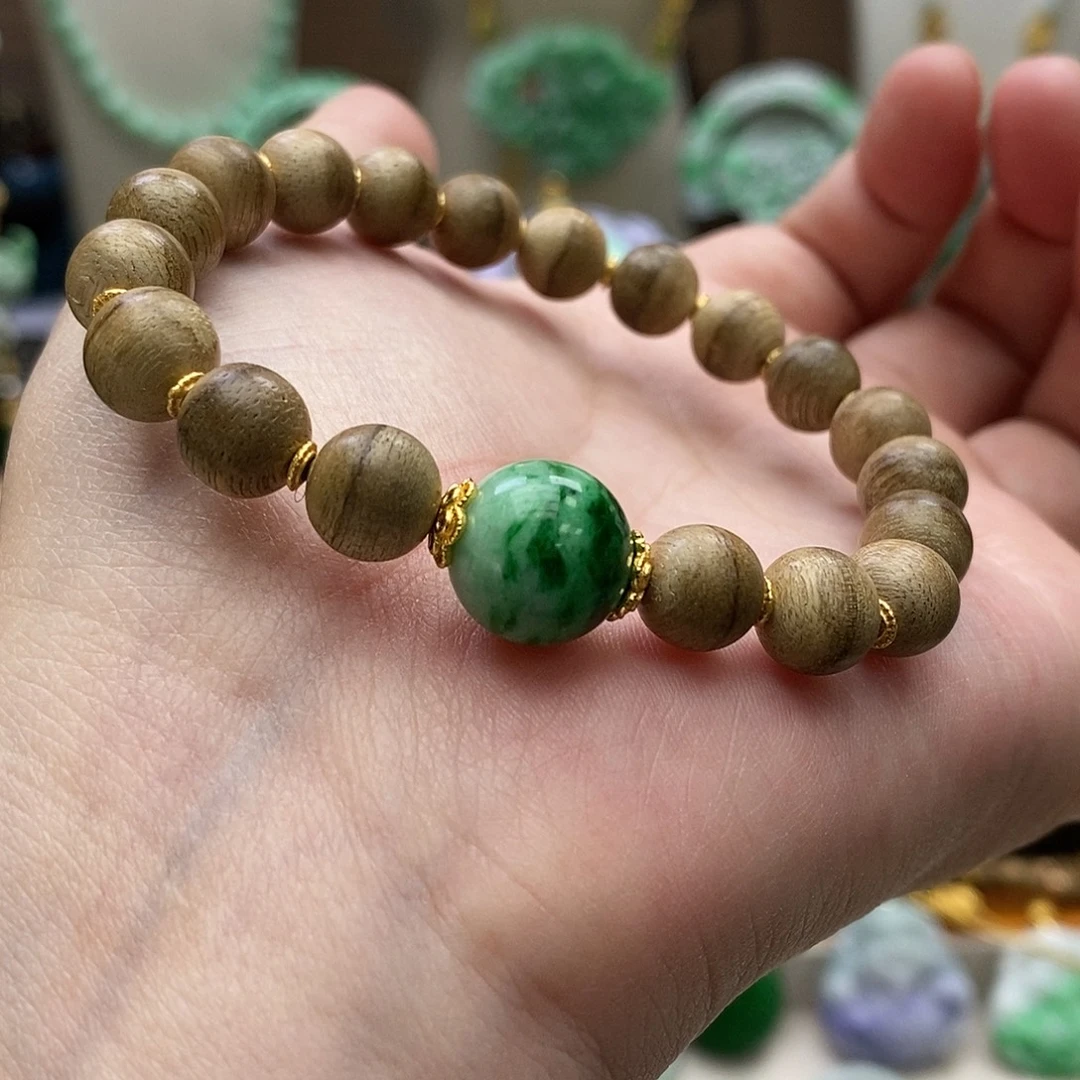 翡翠未镶嵌颈饰手链