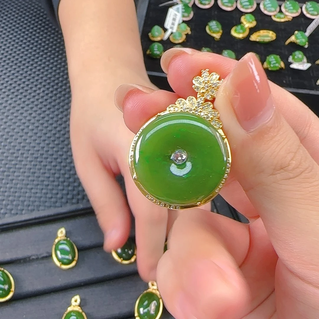 颈饰银S925镶嵌和田玉碧玉平安扣