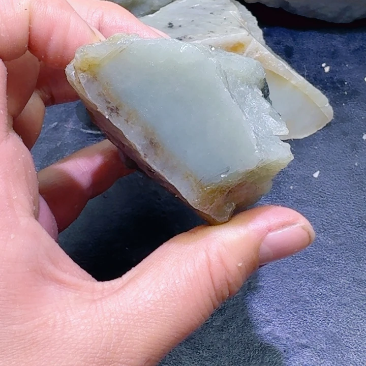 和田玉未镶嵌珠宝半成品