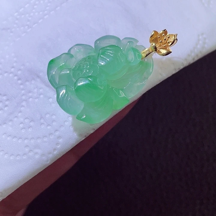 颈饰18K金镶嵌翡翠翡翠