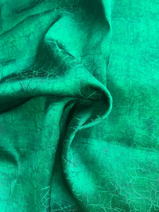【翠绿龟裂纹】 100植物丝莨香云纱服装面料（裁剪不退换）