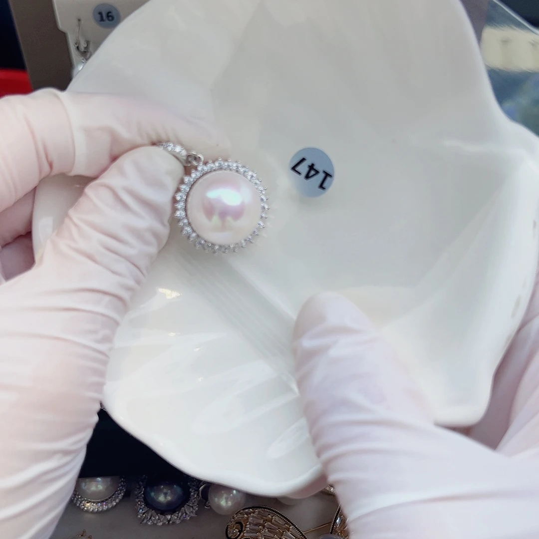 银S925镶嵌淡水珍珠耳饰