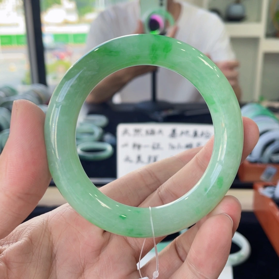 未镶嵌手镯翡翠55