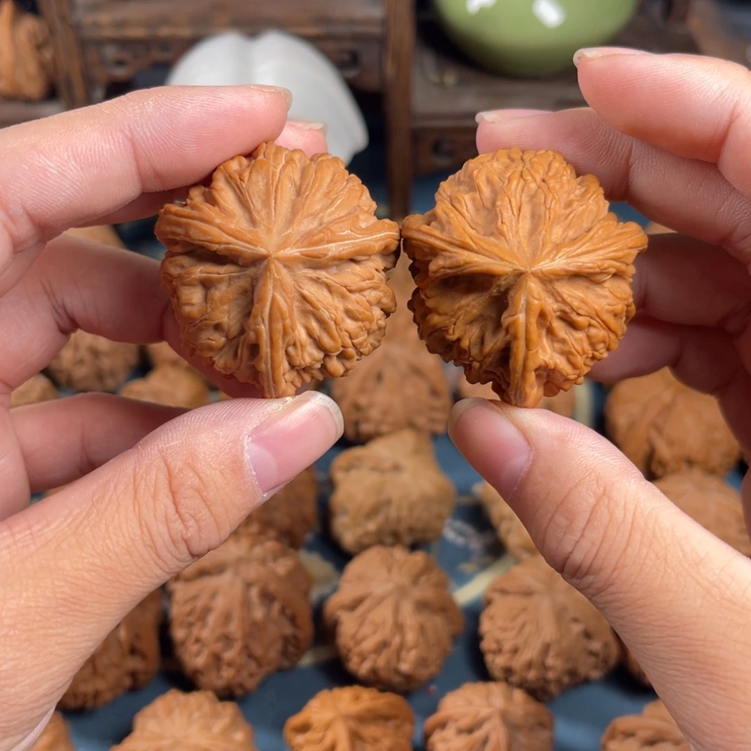 婷***哥吊坠文玩核桃文山38