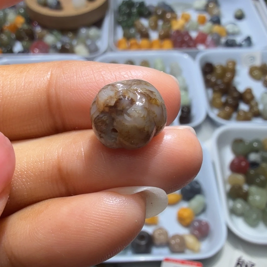 和田玉未镶嵌珠宝奇石