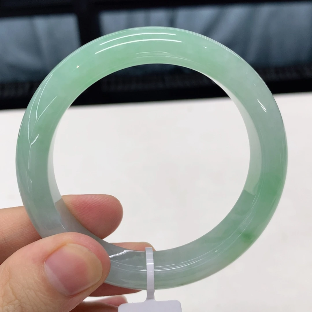 未镶嵌手镯翡翠手镯