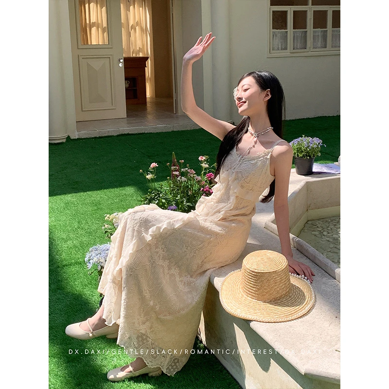 代大喜【假日印象】裙子女款爆款2025新款高级感连衣裙法式吊带裙