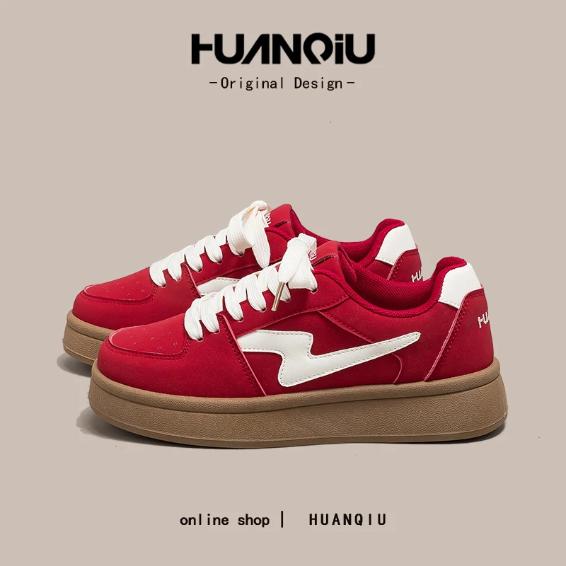 环球明星同款鞋子女款爆款潮2025今年新款流行网红轻奢板鞋HC2880