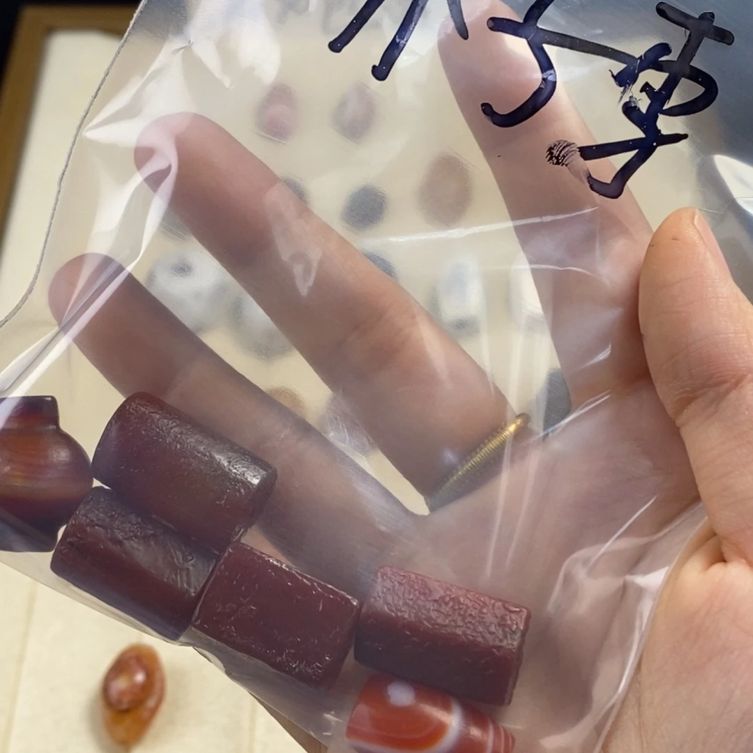 木***…玛瑙/玉髓合金颈饰