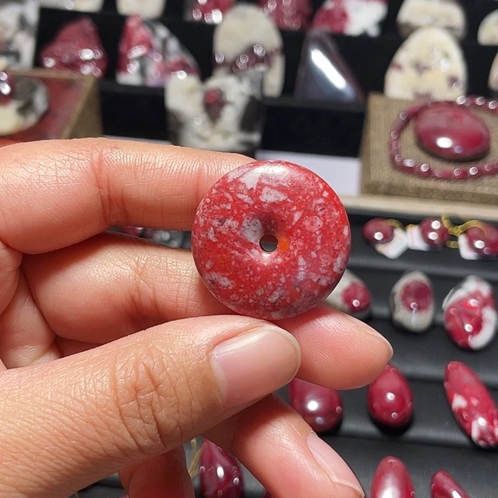 天然辰砂原石平安扣10.6克