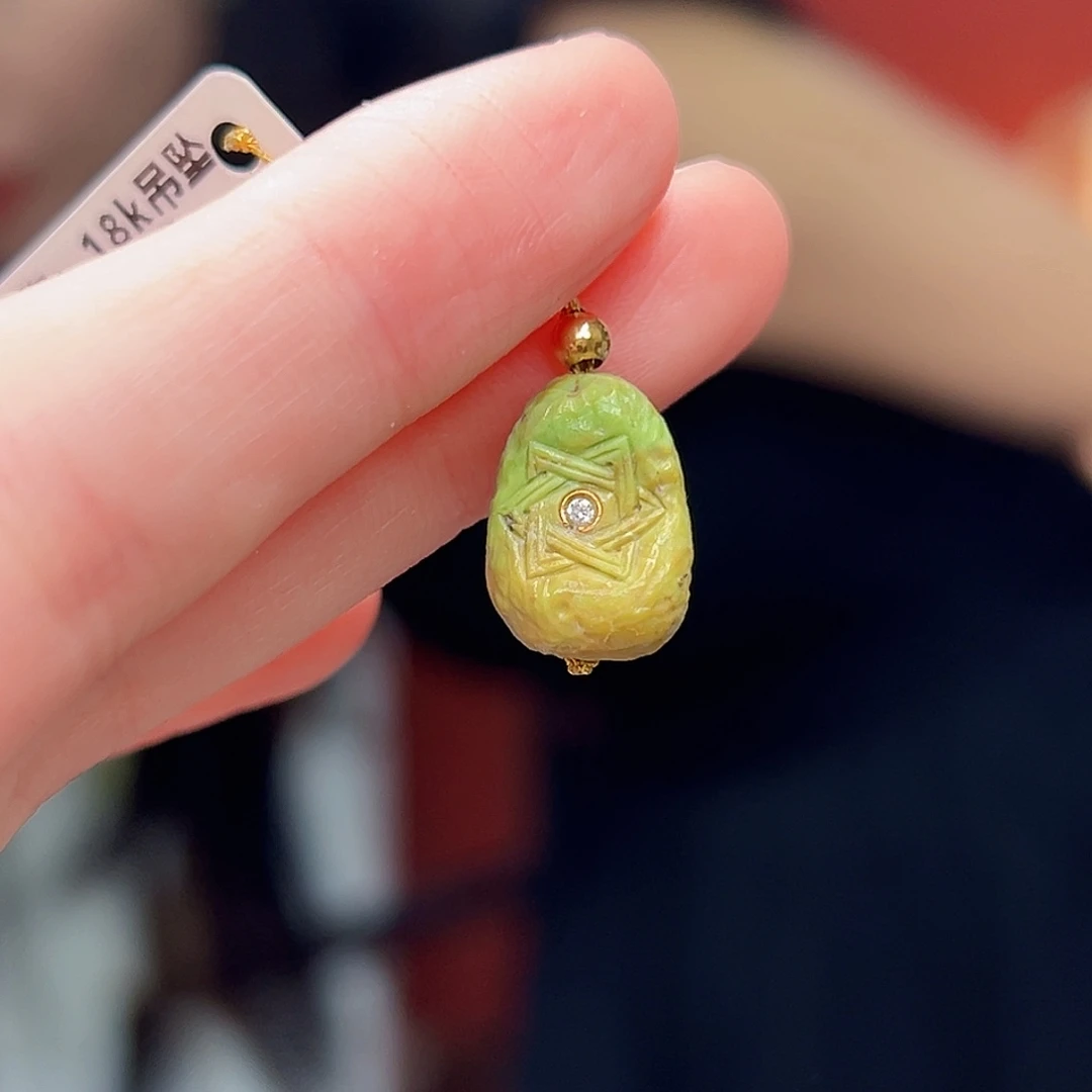 18K金镶嵌绿松石珠宝奇石