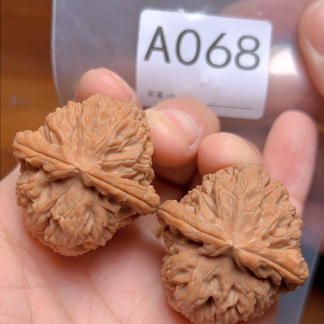 文玩核桃吊坠Z****凉三角白