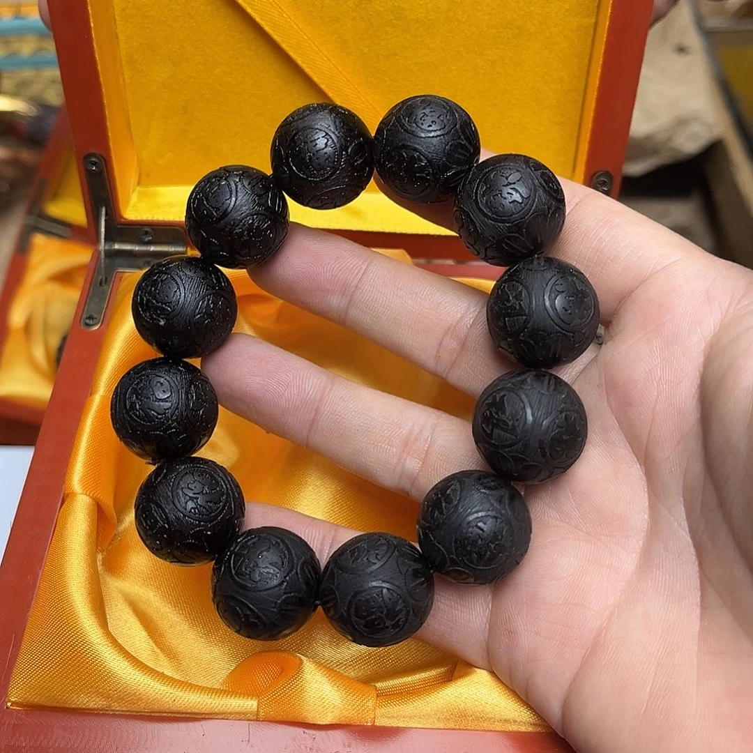 大叶紫檀（黑酸枝木类）