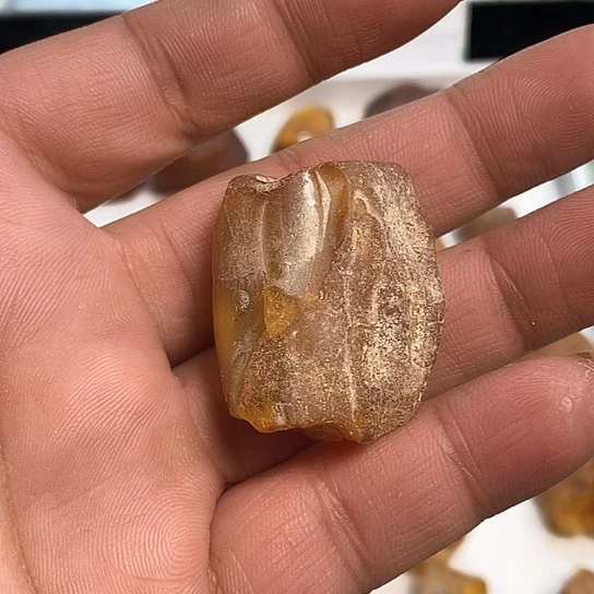 琥珀裸石未镶嵌美**美