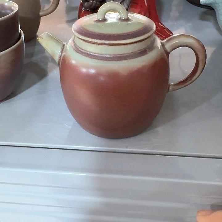 主人杯一个，瓷。。品茗瓷