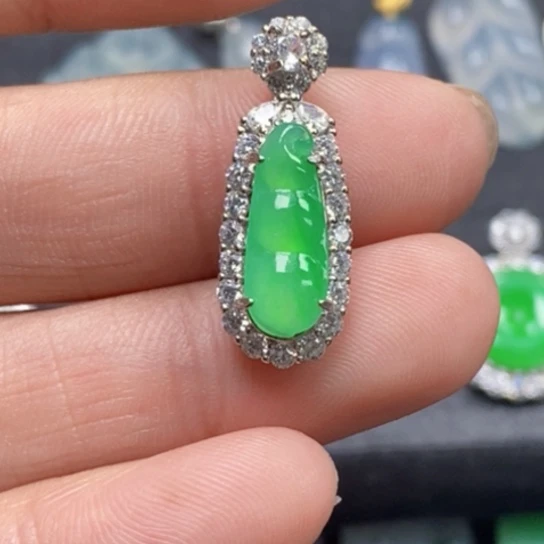 翡翠银S925镶嵌颈饰吊坠