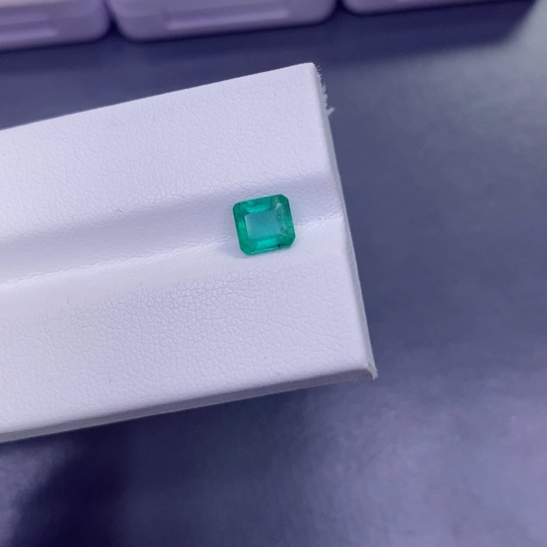 裸石祖母绿0.835克拉