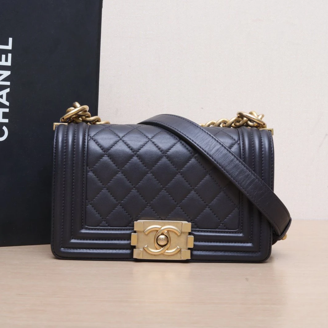 95新 Chanel/香奈儿 小花双双 Leboy 小号 28开 黑色 皮革C 金扣