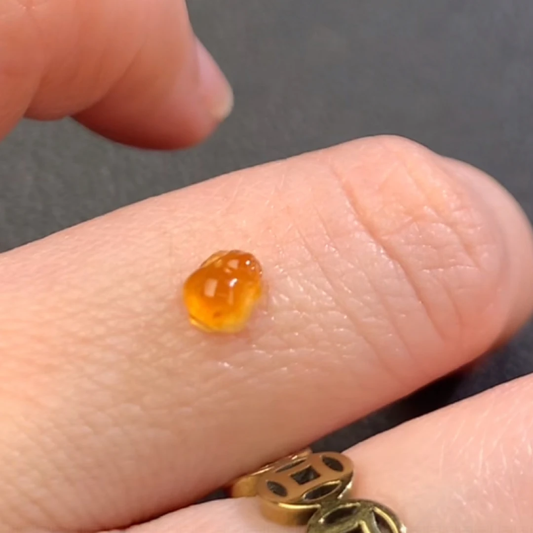 天然缅甸翡翠A货未镶嵌小金蟾裸石买断不退不换-小佳