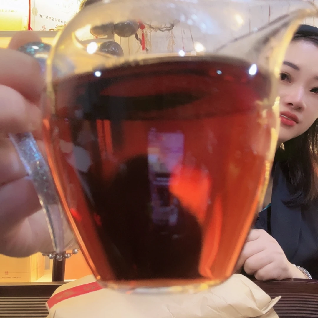 304不锈钢带茶隔2006年铁饼老白茶350g