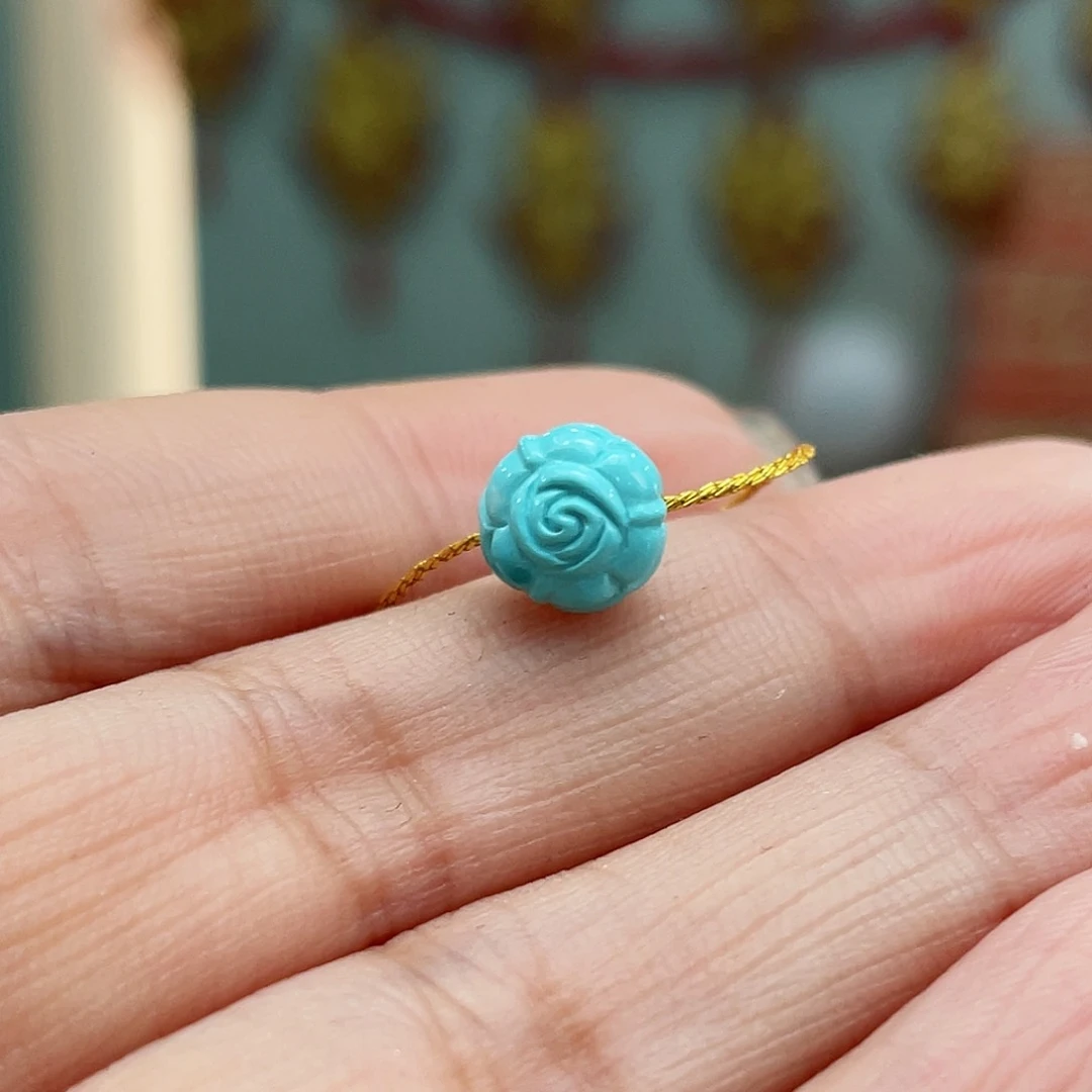 绿松石颈饰未镶嵌