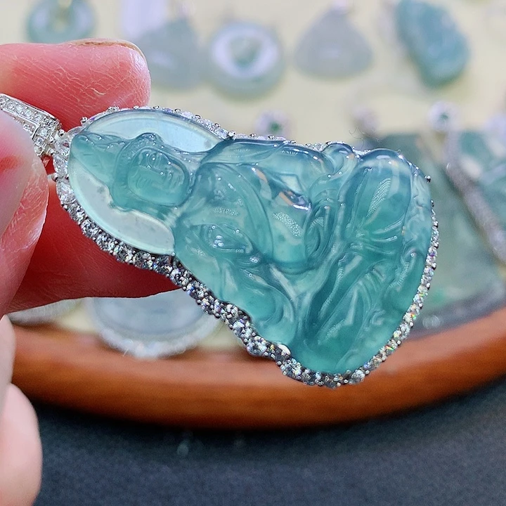 翡翠颈饰银S925镶嵌翡翠