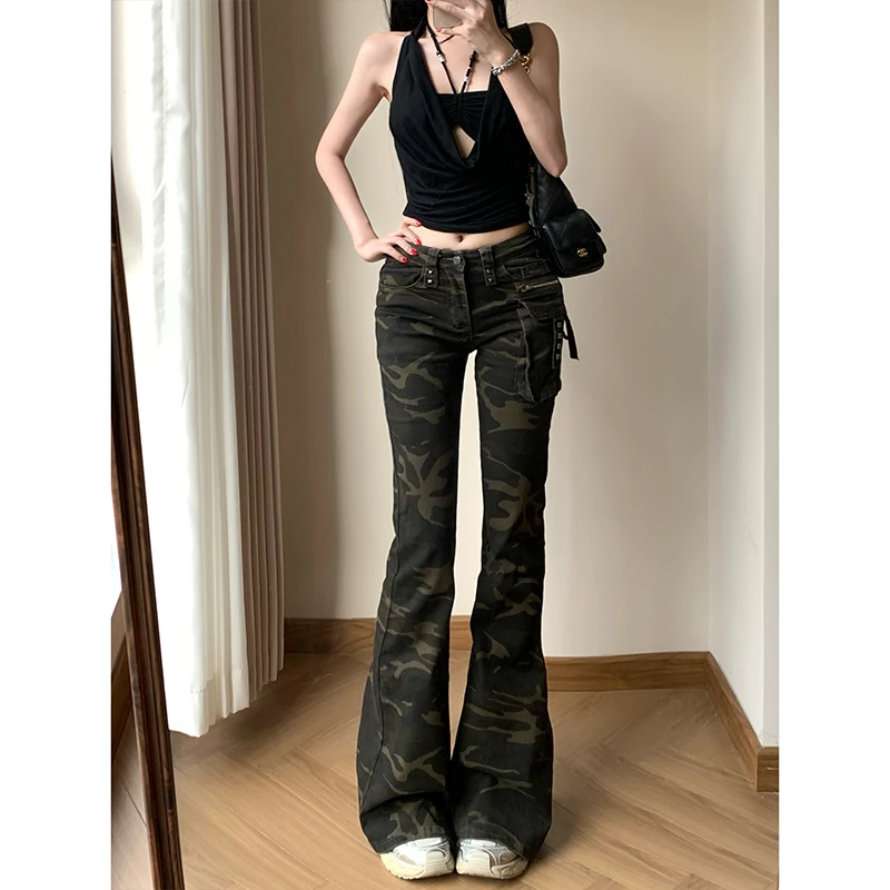 低腰微喇叭迷彩牛仔裤女2025秋季新款潮酷辣妹修身显瘦弹力工装裤