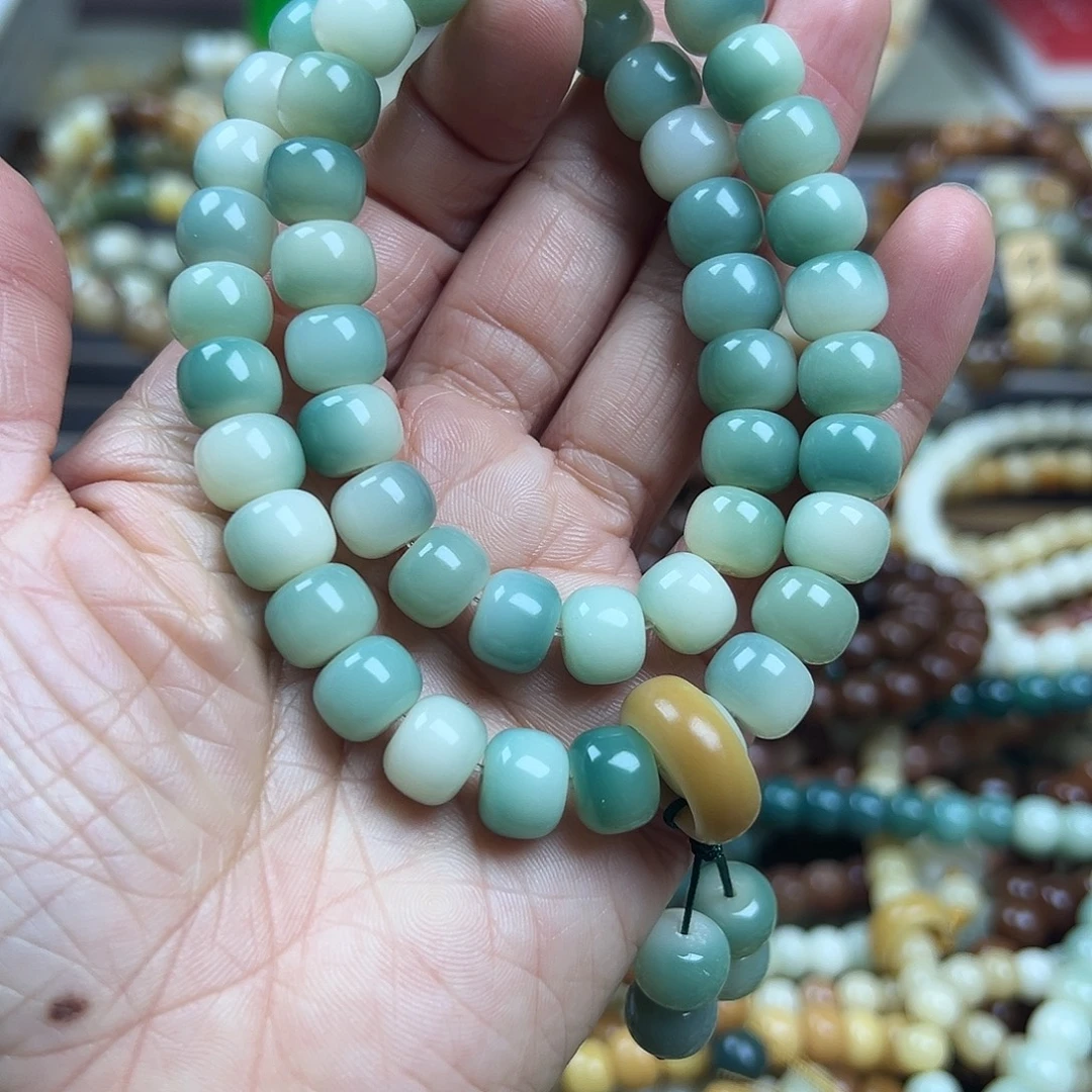 白玉菩提吊坠8×10