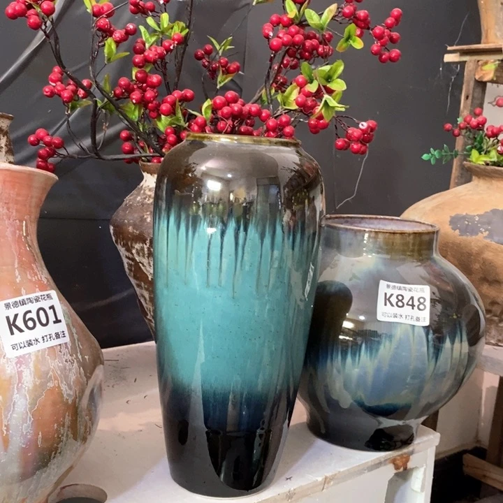 瓶景德镇陶瓷。景德镇陶瓷