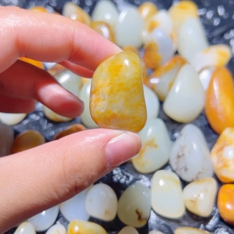 和田玉（子料）未镶嵌颈饰13.5克