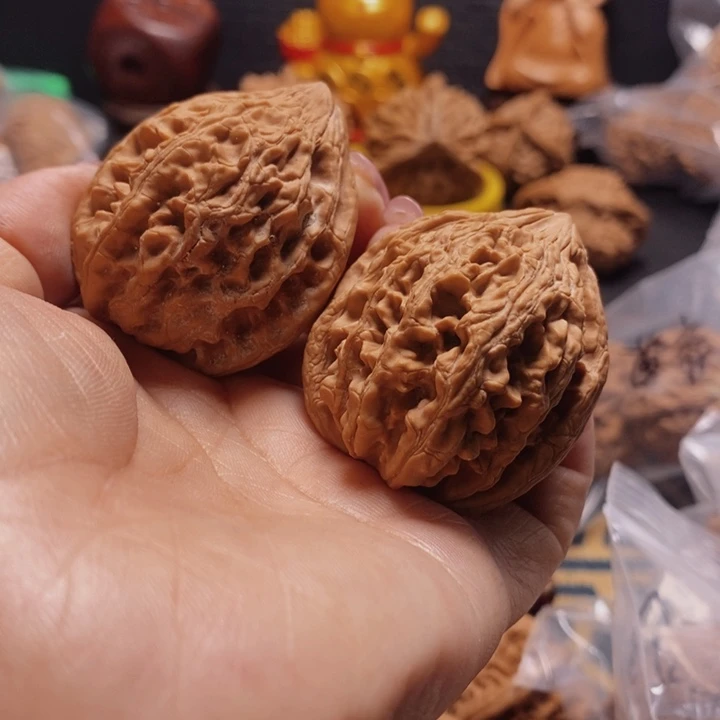 文玩核桃把件大沽石