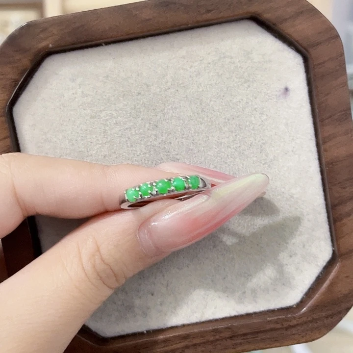 翡翠未镶嵌颈饰天然翡翠Ａ货