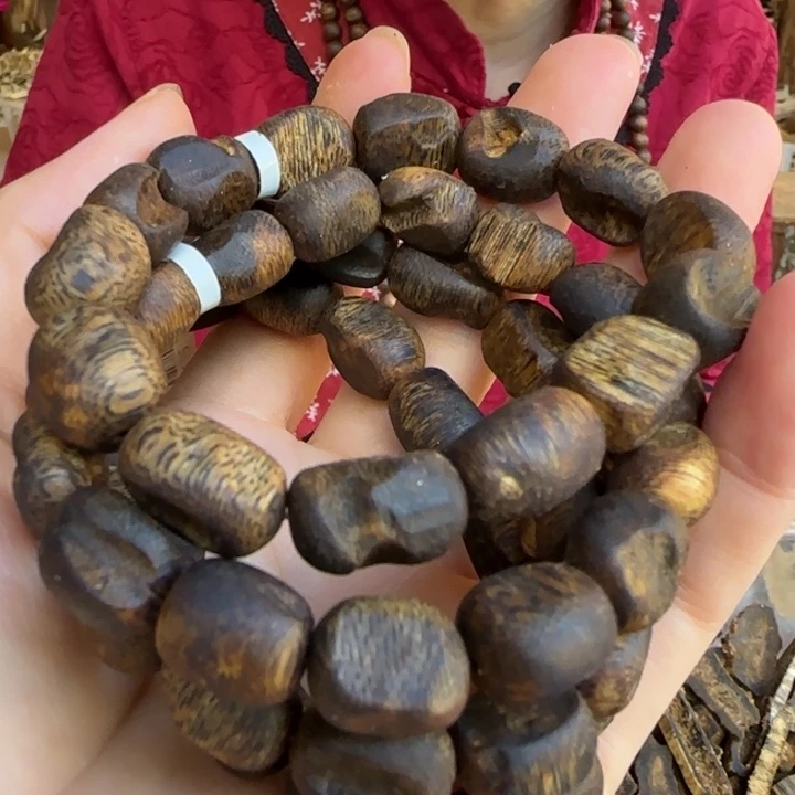 沉香手串白棋9克卡10多样棋1条